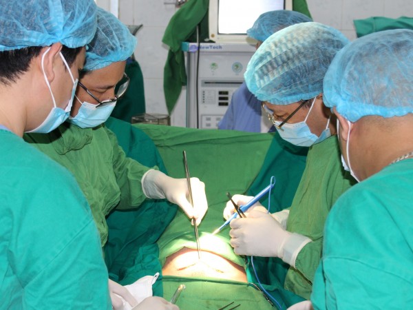 Bệnh viện đa khoa khu vực Hoàng Su Phì tiếp tục ứng dụng công nghệ khoa học tiên tiến trong Phẫu thuật nội soi
